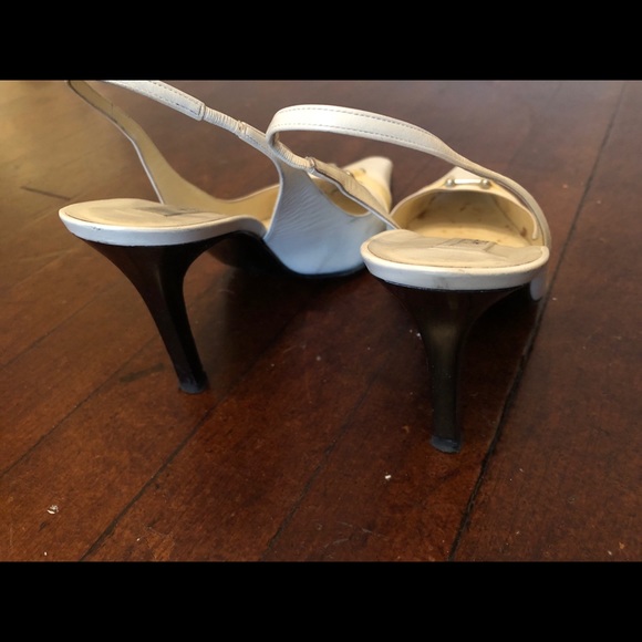 White Monica Magli Kitten Heels! WITH BOX. - Picture 3 of 4